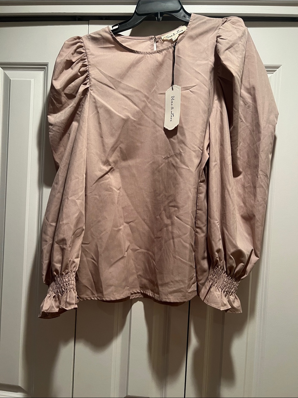 Vine & Love Puff-Sleeve Blouse in Dusty Rose